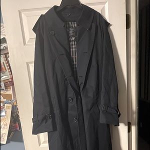 Burberry Men’s Trench Coat size 38 Navy
